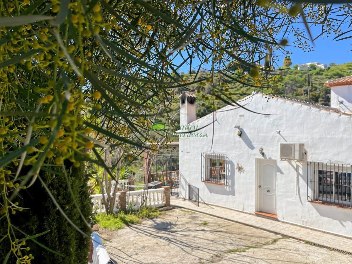 4 slaapkamer Finca/Landhuis te koop in Competa met zwembad - € 425.000 (Ref: 9959318)