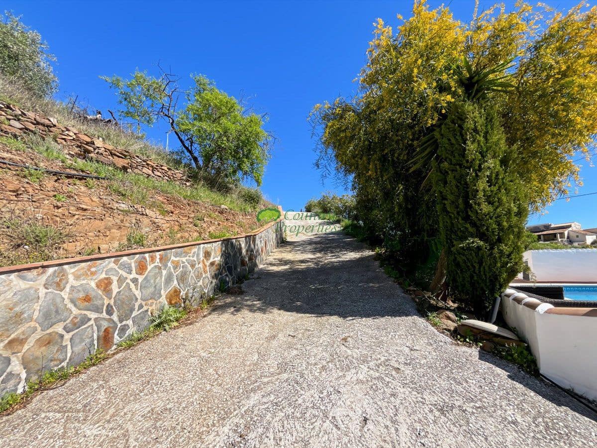 4 slaapkamer Finca/Landhuis te koop in Competa met zwembad - € 425.000 (Ref: 9959318)
