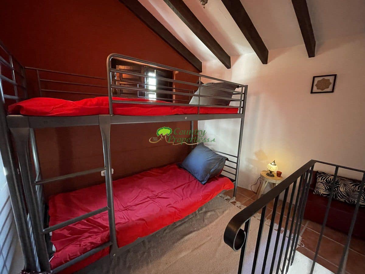 3 soveværelse Finca/Landehus til salg i Comares med garage - € 369.500 (Ref: 9966243)