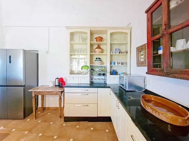 4 chambre Finca/Maison de Campagne à vendre à Vélez-Málaga avec piscine garage - 635 000 € (Ref: 9966244)