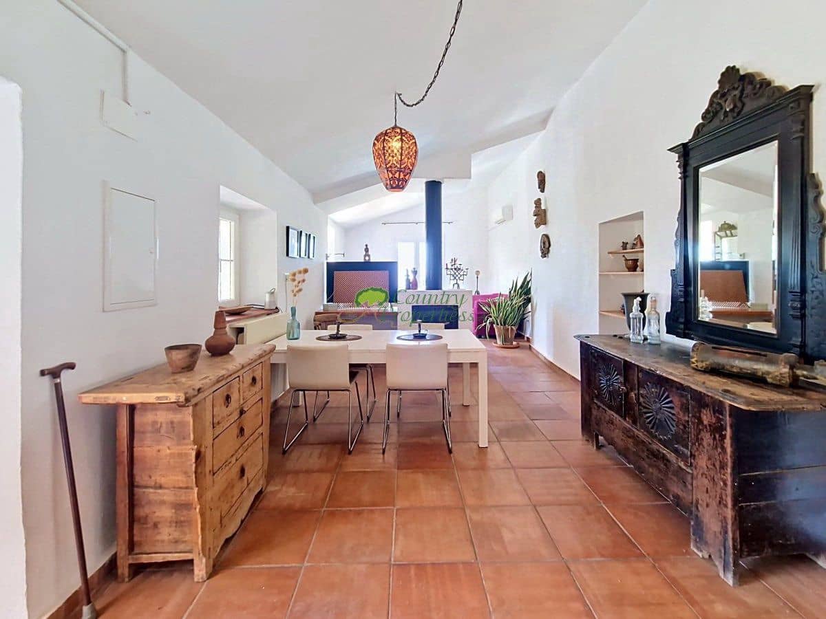 4 chambre Finca/Maison de Campagne à vendre à Velez-Malaga avec piscine garage - 635 000 € (Ref: 9966244)