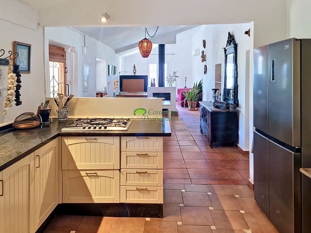 4 chambre Finca/Maison de Campagne à vendre à Vélez-Málaga avec piscine garage - 635 000 € (Ref: 9966244)