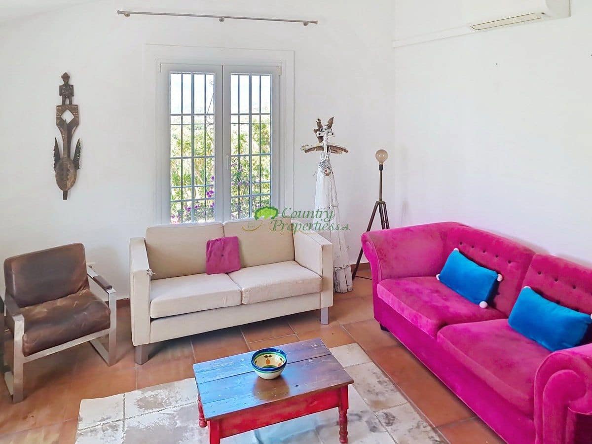 4 chambre Finca/Maison de Campagne à vendre à Velez-Malaga avec piscine garage - 635 000 € (Ref: 9966244)
