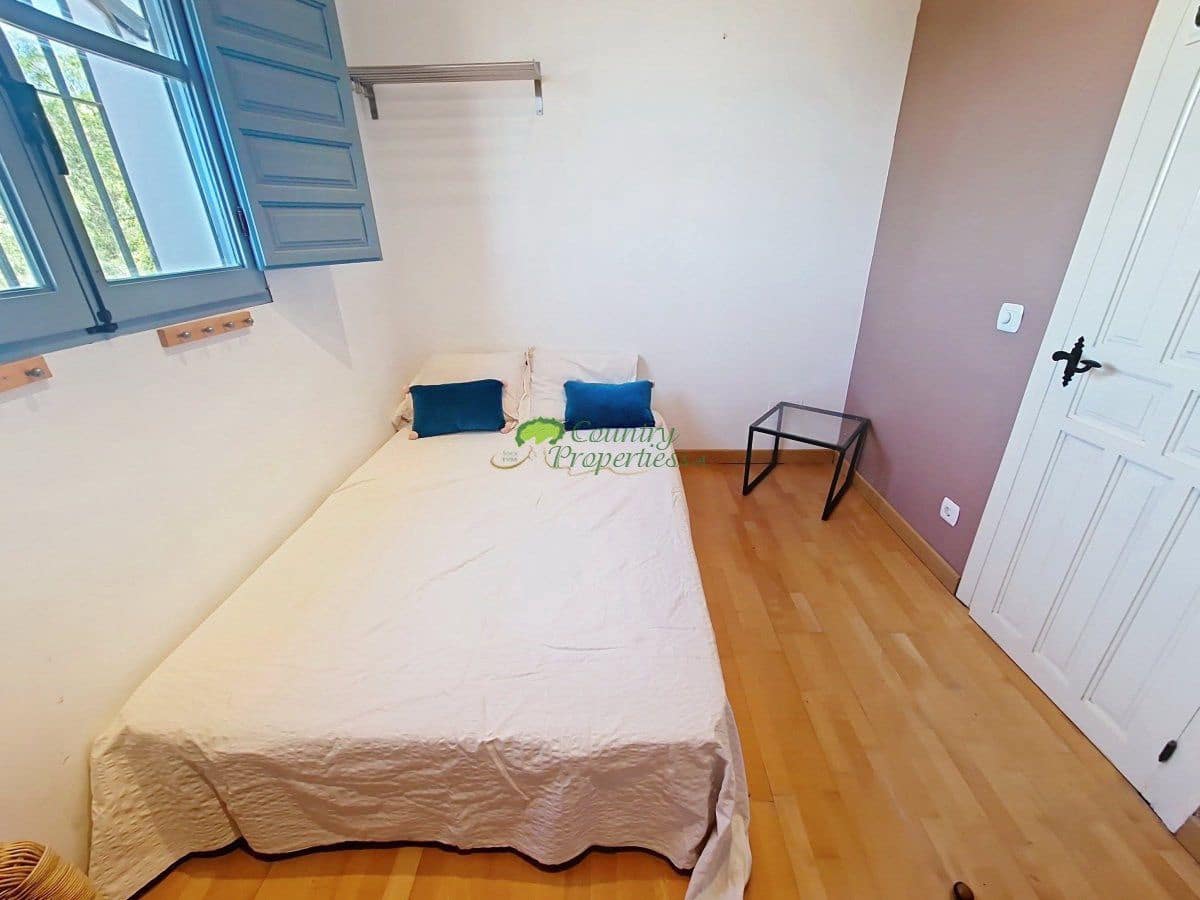 4 chambre Finca/Maison de Campagne à vendre à Velez-Malaga avec piscine garage - 635 000 € (Ref: 9966244)