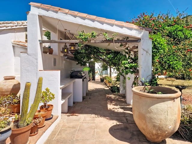 4 chambre Finca/Maison de Campagne à vendre à Vélez-Málaga avec piscine garage - 635 000 € (Ref: 9966244)