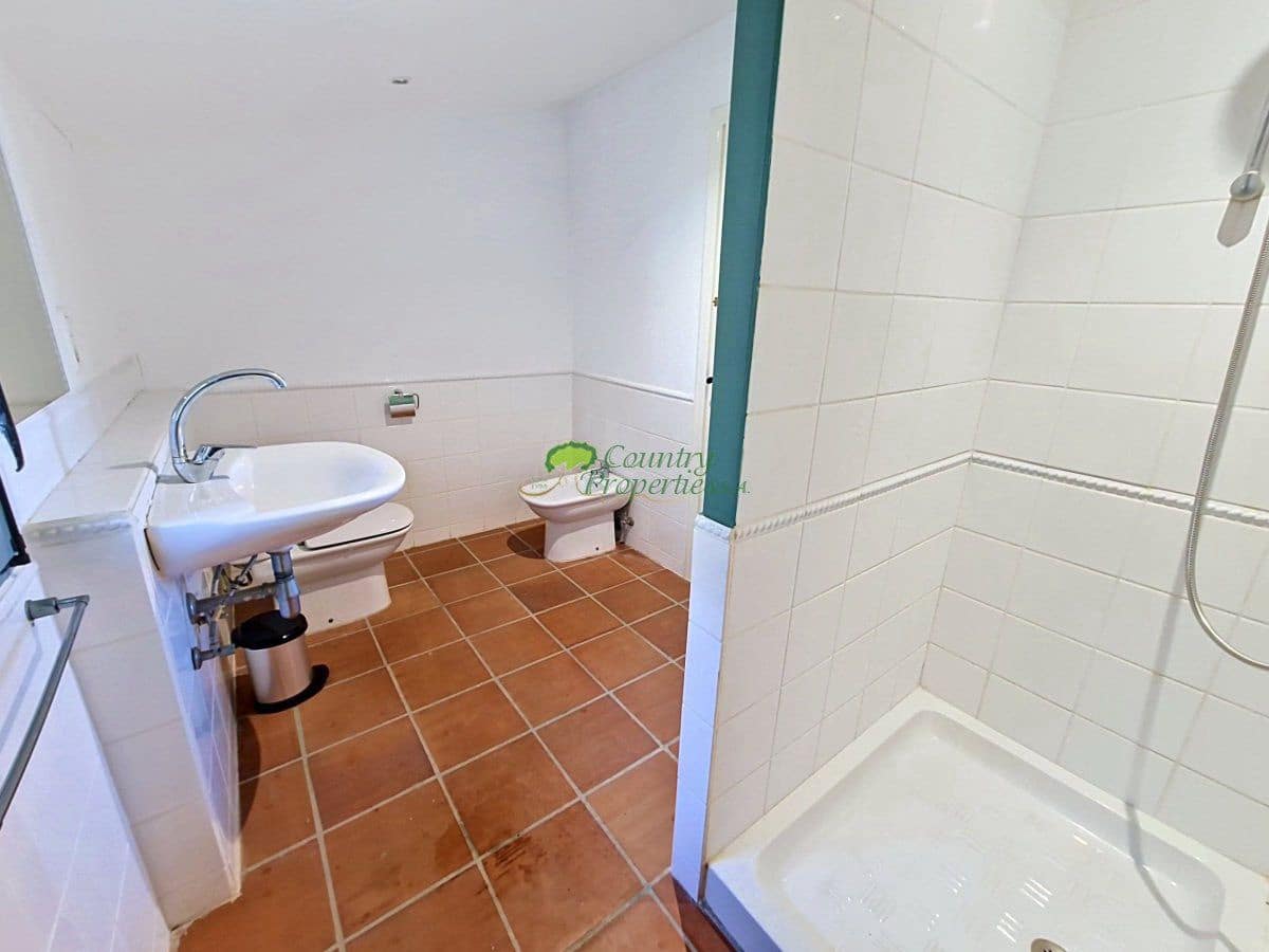 4 chambre Finca/Maison de Campagne à vendre à Velez-Malaga avec piscine garage - 635 000 € (Ref: 9966244)