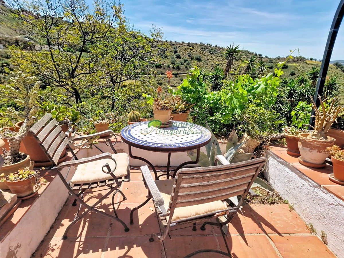 4 chambre Finca/Maison de Campagne à vendre à Velez-Malaga avec piscine garage - 635 000 € (Ref: 9966244)