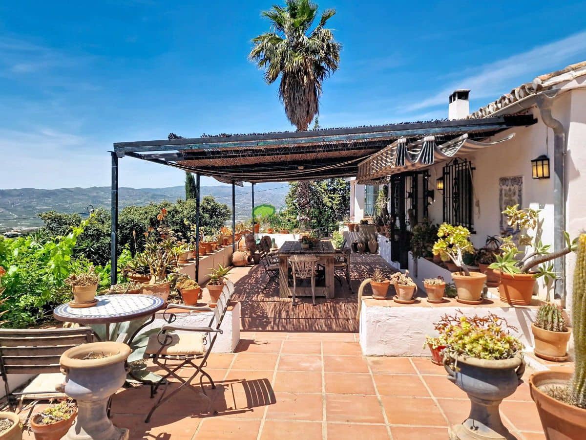4 chambre Finca/Maison de Campagne à vendre à Velez-Malaga avec piscine garage - 635 000 € (Ref: 9966244)