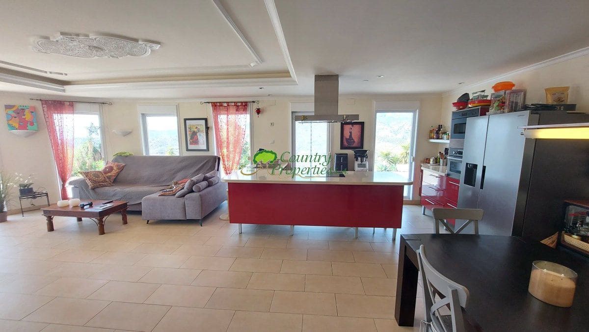 3 bedroom Finca/Country House for sale in Sedella with pool garage - € 475,000 (Ref: 9966245)