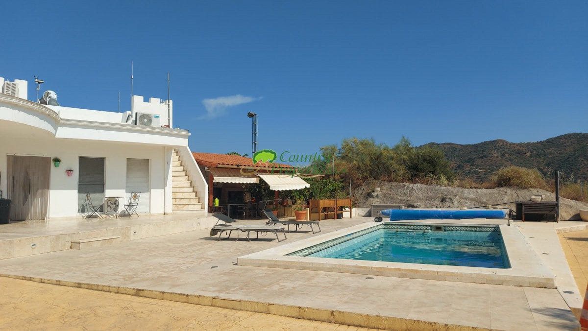 3 bedroom Finca/Country House for sale in Sedella with pool garage - € 475,000 (Ref: 9966245)