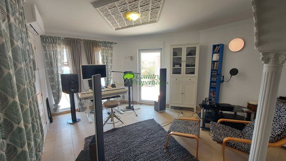 3 bedroom Finca/Country House for sale in Sedella with pool garage - € 475,000 (Ref: 9966245)