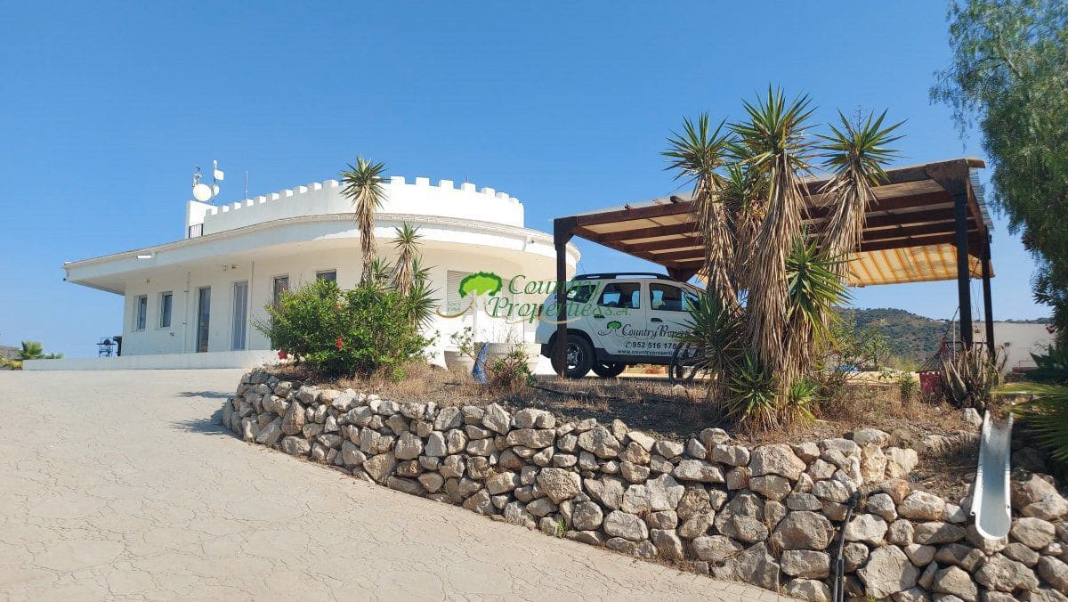 3 bedroom Finca/Country House for sale in Sedella with pool garage - € 475,000 (Ref: 9966245)