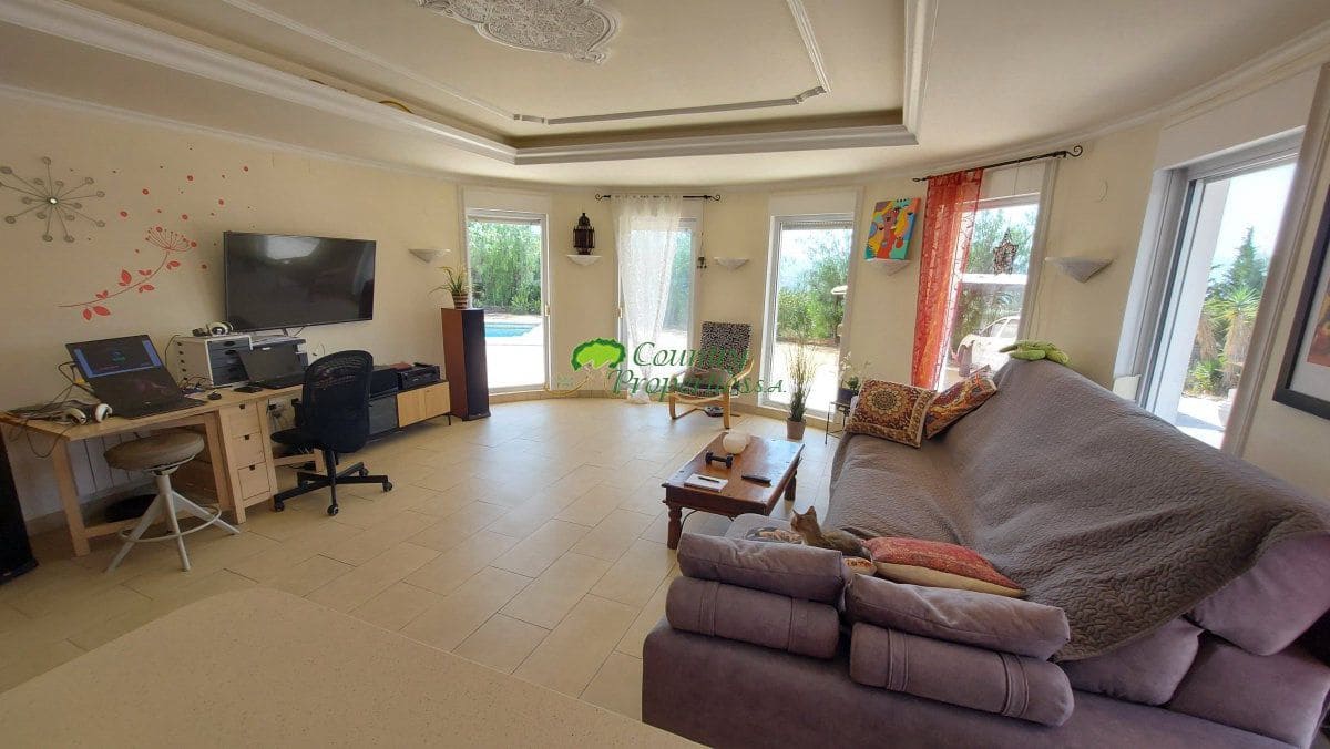 3 bedroom Finca/Country House for sale in Sedella with pool garage - € 475,000 (Ref: 9966245)