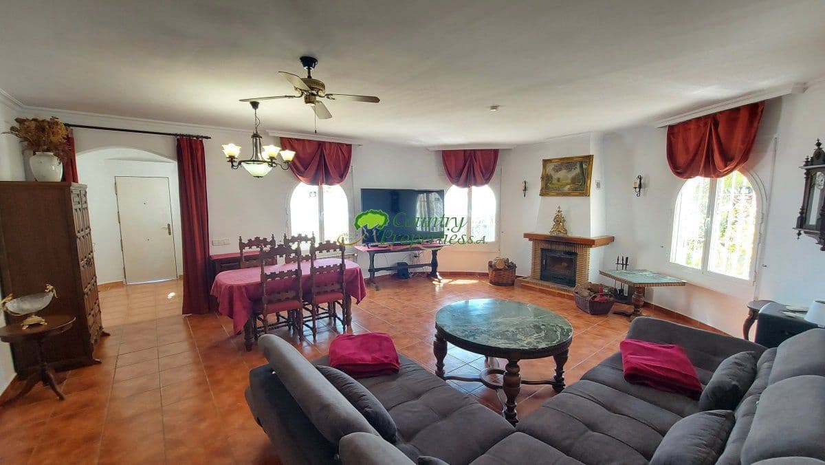3 soveværelse Finca/Landehus til salg i Arenas med swimmingpool garage - € 535.000 (Ref: 9974908)