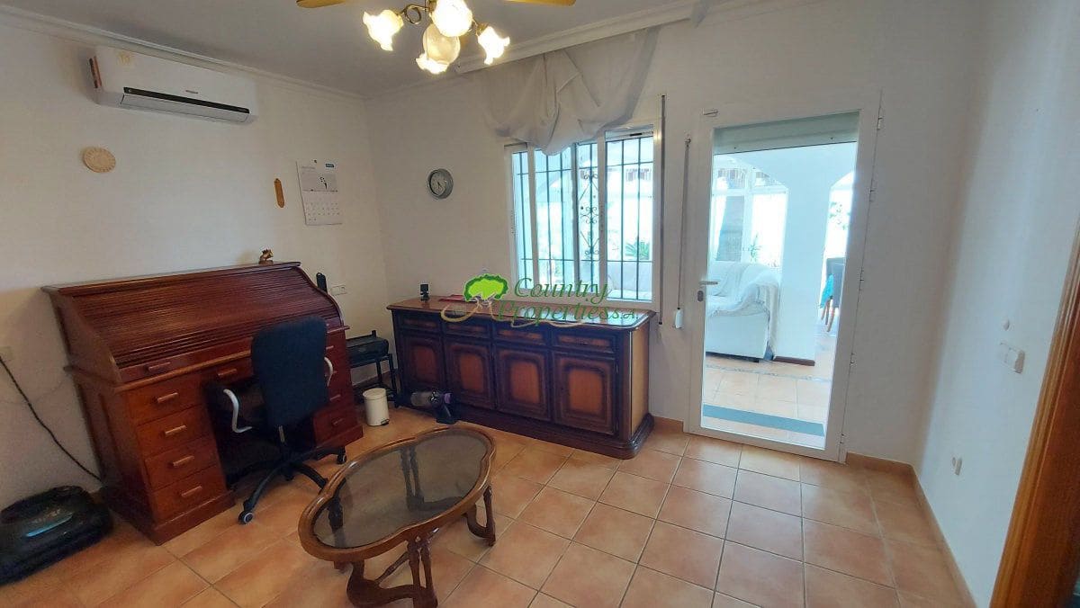 3 soveværelse Finca/Landehus til salg i Arenas med swimmingpool garage - € 535.000 (Ref: 9974908)