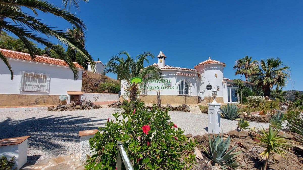 3 soveværelse Finca/Landehus til salg i Arenas med swimmingpool garage - € 535.000 (Ref: 9974908)