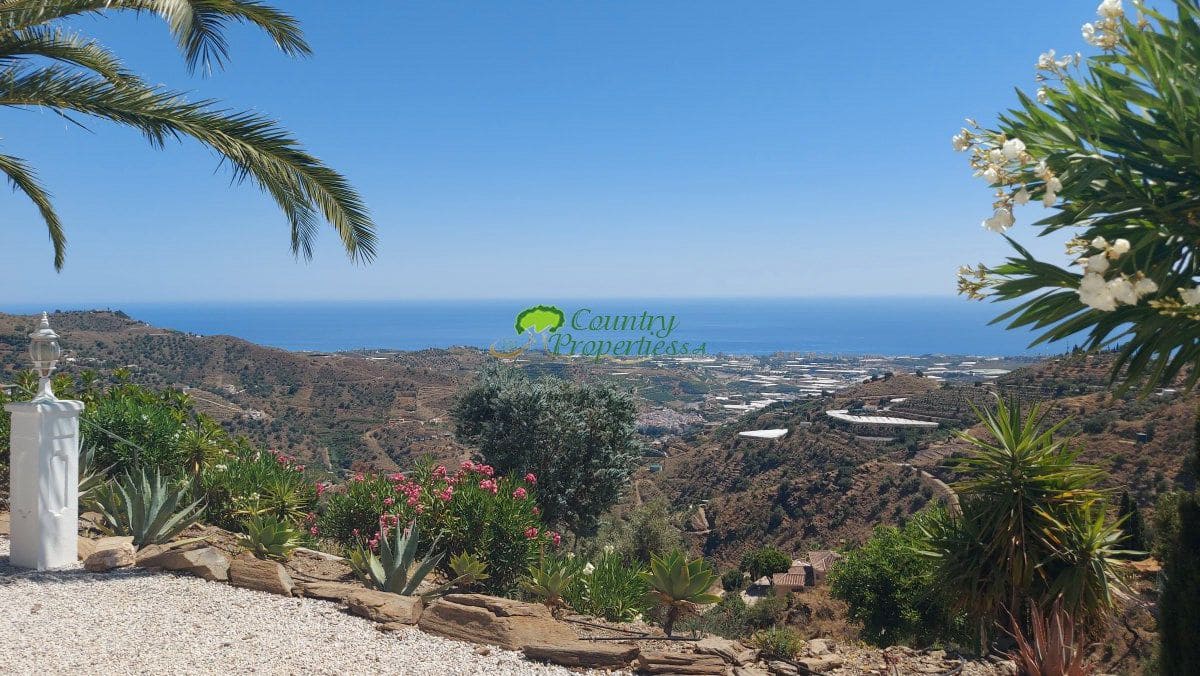 3 soveværelse Finca/Landehus til salg i Arenas med swimmingpool garage - € 535.000 (Ref: 9974908)