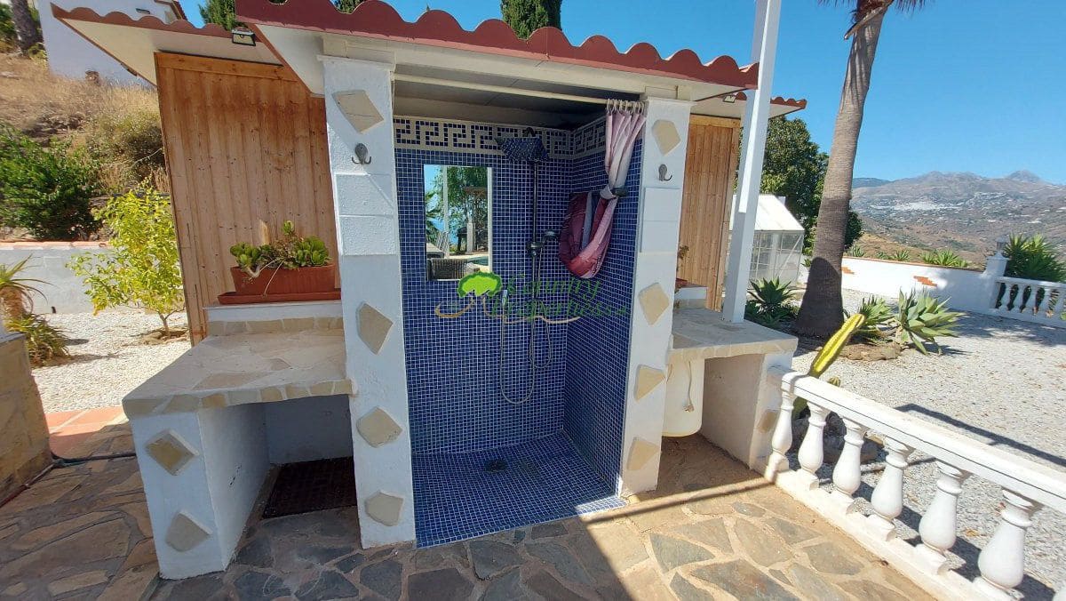 3 soveværelse Finca/Landehus til salg i Arenas med swimmingpool garage - € 535.000 (Ref: 9974908)