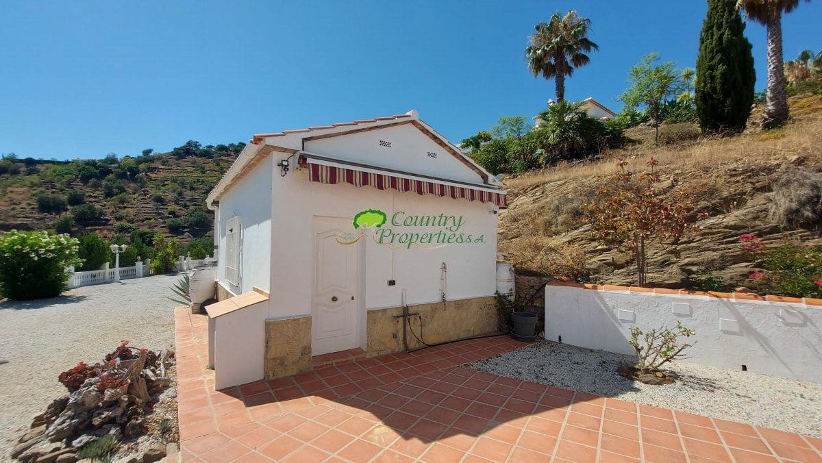 3 soveværelse Finca/Landehus til salg i Arenas med swimmingpool garage - € 535.000 (Ref: 9974908)