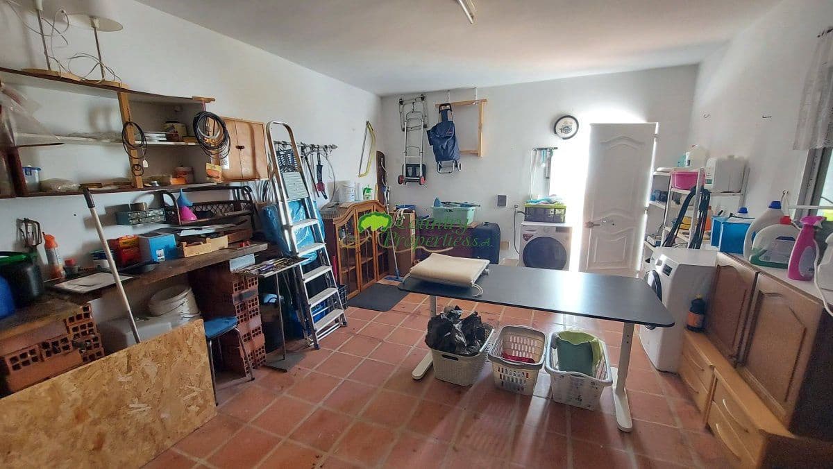 3 soveværelse Finca/Landehus til salg i Arenas med swimmingpool garage - € 535.000 (Ref: 9974908)