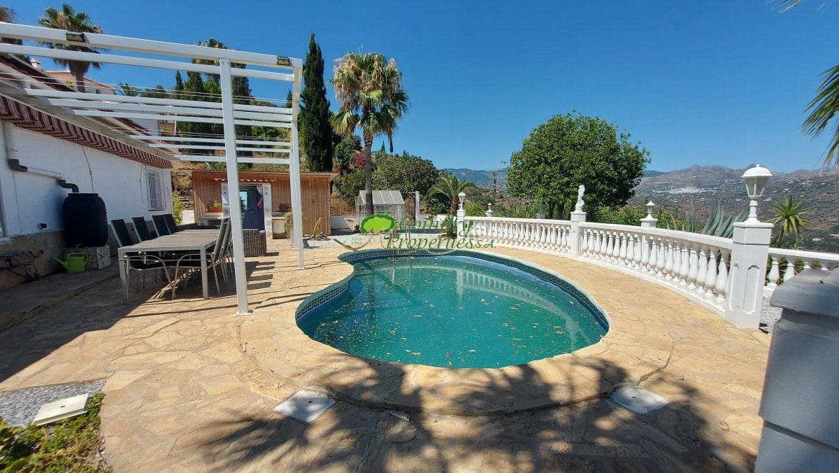 3 soveværelse Finca/Landehus til salg i Arenas med swimmingpool garage - € 535.000 (Ref: 9974908)