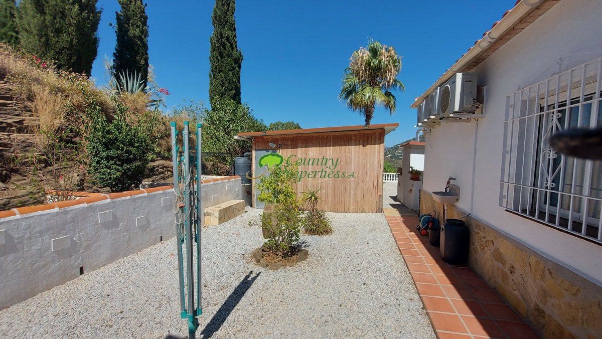 3 soveværelse Finca/Landehus til salg i Arenas med swimmingpool garage - € 535.000 (Ref: 9974908)