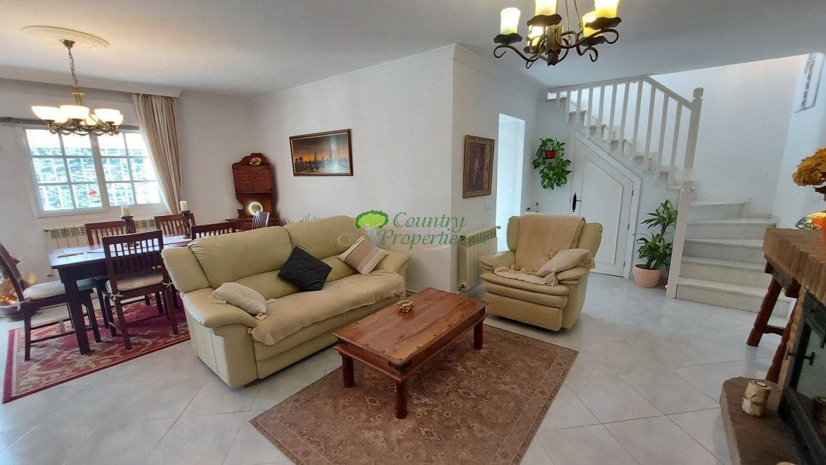 Finca/Casa Rural de 3 habitaciones en Torrox en venta con piscina garaje - 465.000 € (Ref: 9981846)