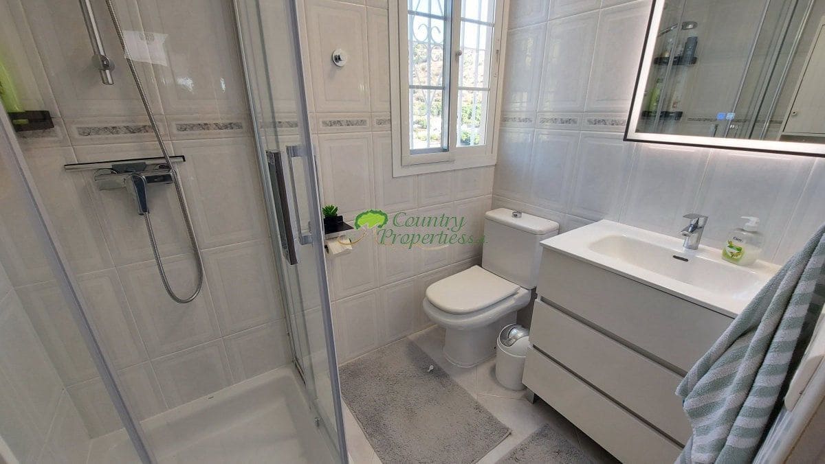 Finca/Casa Rural de 3 habitaciones en Torrox en venta con piscina garaje - 465.000 € (Ref: 9981846)
