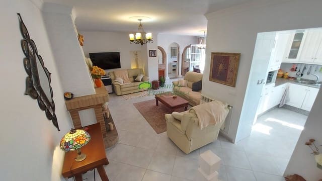 3 soverom Finca/Herregård til salgs i Torrox med svømmebasseng garasje - € 465 000 (Ref: 9981846)