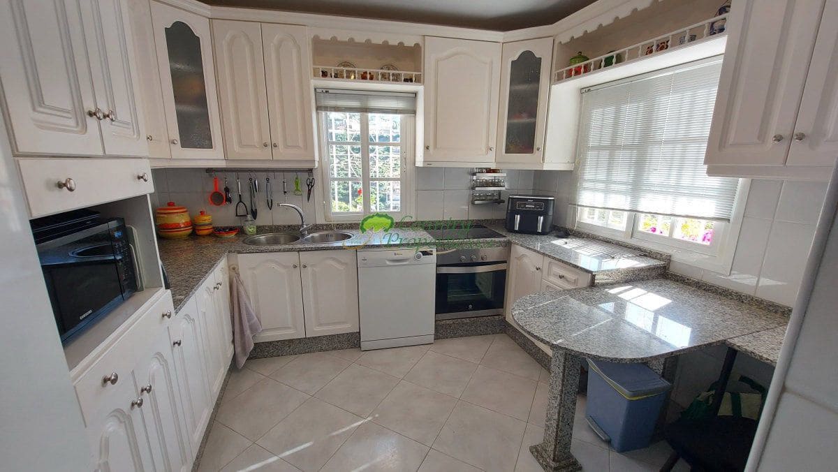 Finca/Casa Rural de 3 habitaciones en Torrox en venta con piscina garaje - 465.000 € (Ref: 9981846)