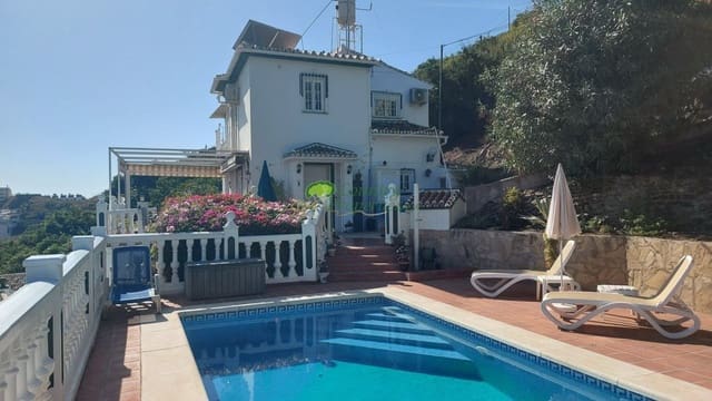 3 soverom Finca/Herregård til salgs i Torrox med svømmebasseng garasje - € 465 000 (Ref: 9981846)