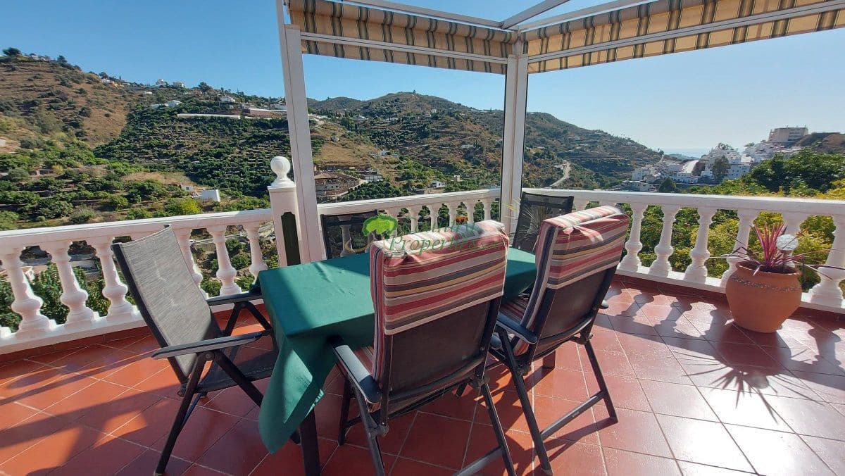Finca/Casa Rural de 3 habitaciones en Torrox en venta con piscina garaje - 465.000 € (Ref: 9981846)