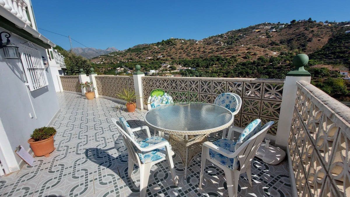 Finca/Casa Rural de 3 habitaciones en Torrox en venta con piscina garaje - 465.000 € (Ref: 9981846)