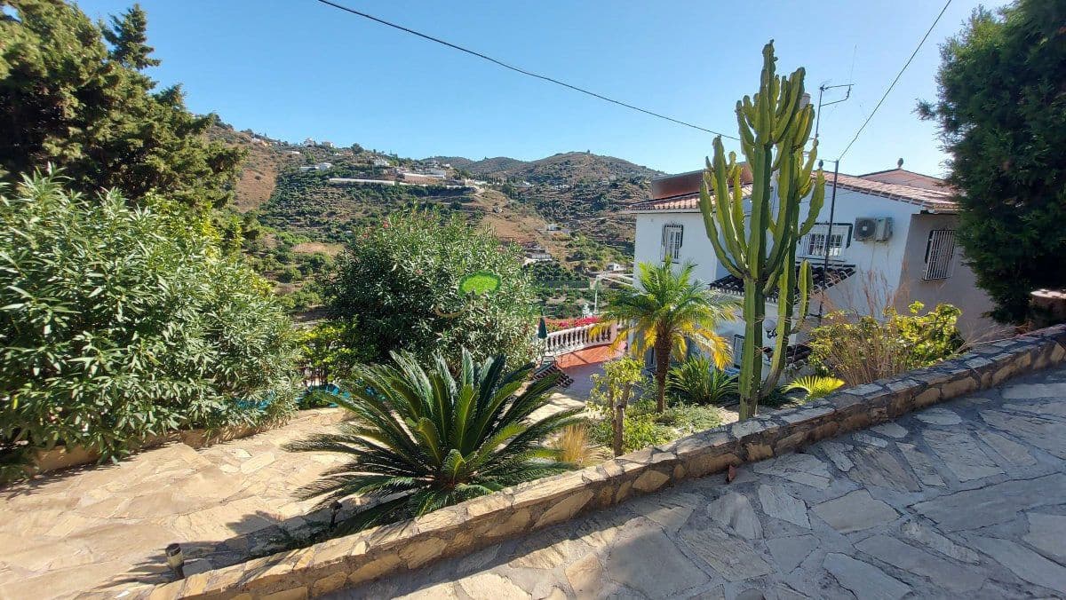 Finca/Casa Rural de 3 habitaciones en Torrox en venta con piscina garaje - 465.000 € (Ref: 9981846)