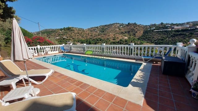 3 soverom Finca/Herregård til salgs i Torrox med svømmebasseng garasje - € 465 000 (Ref: 9981846)