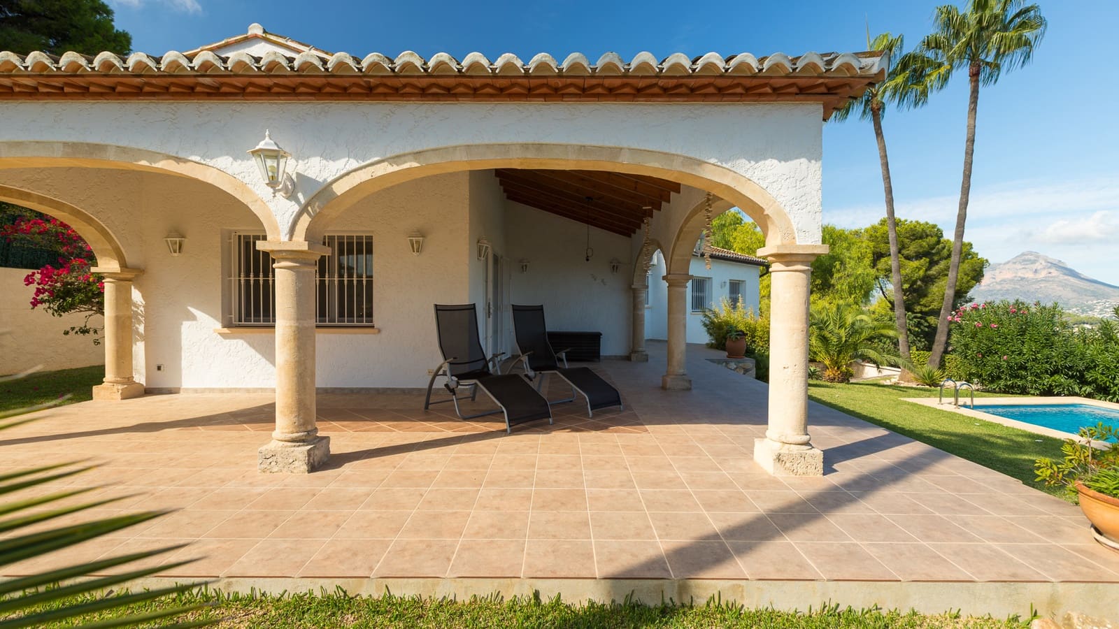 3 soveværelse Villa til salg i Adsubia med swimmingpool garage - € 1.290.000 (Ref: 10166308)