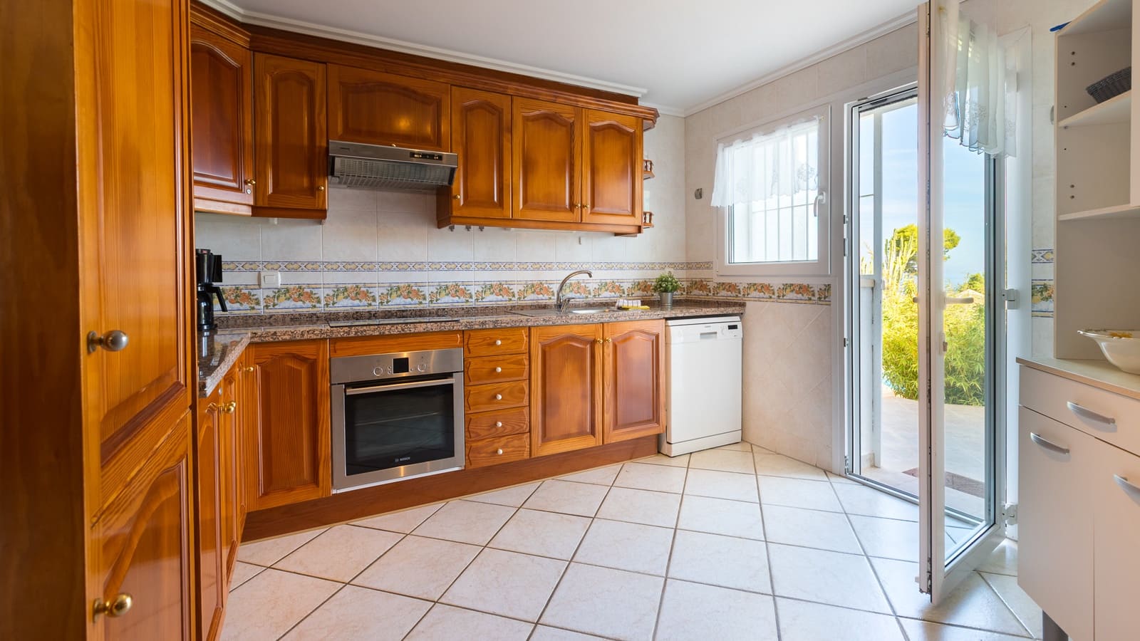 3 soveværelse Villa til salg i Adsubia med swimmingpool garage - € 1.290.000 (Ref: 10166308)