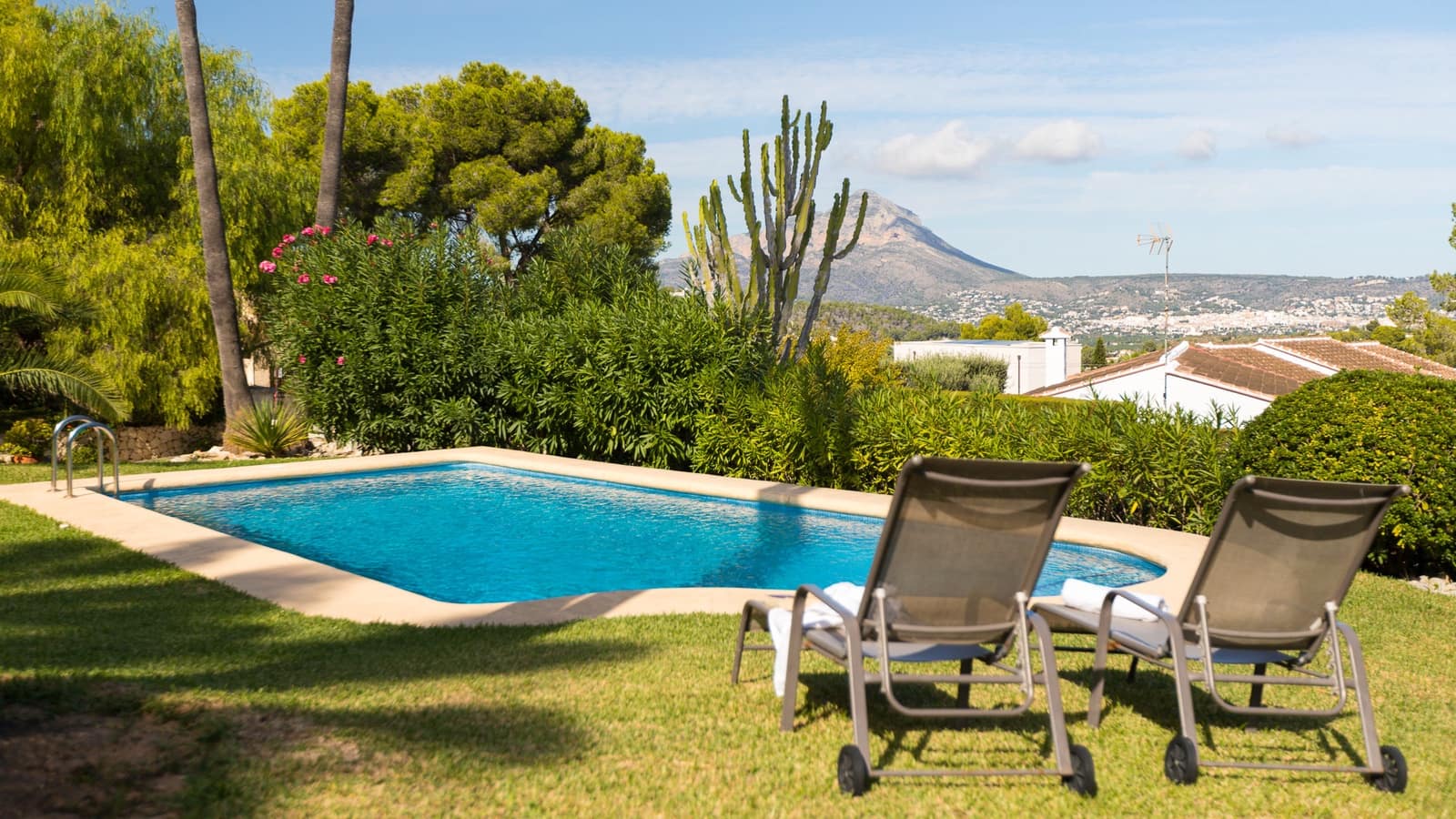 3 soveværelse Villa til salg i Adsubia med swimmingpool garage - € 1.290.000 (Ref: 10166308)