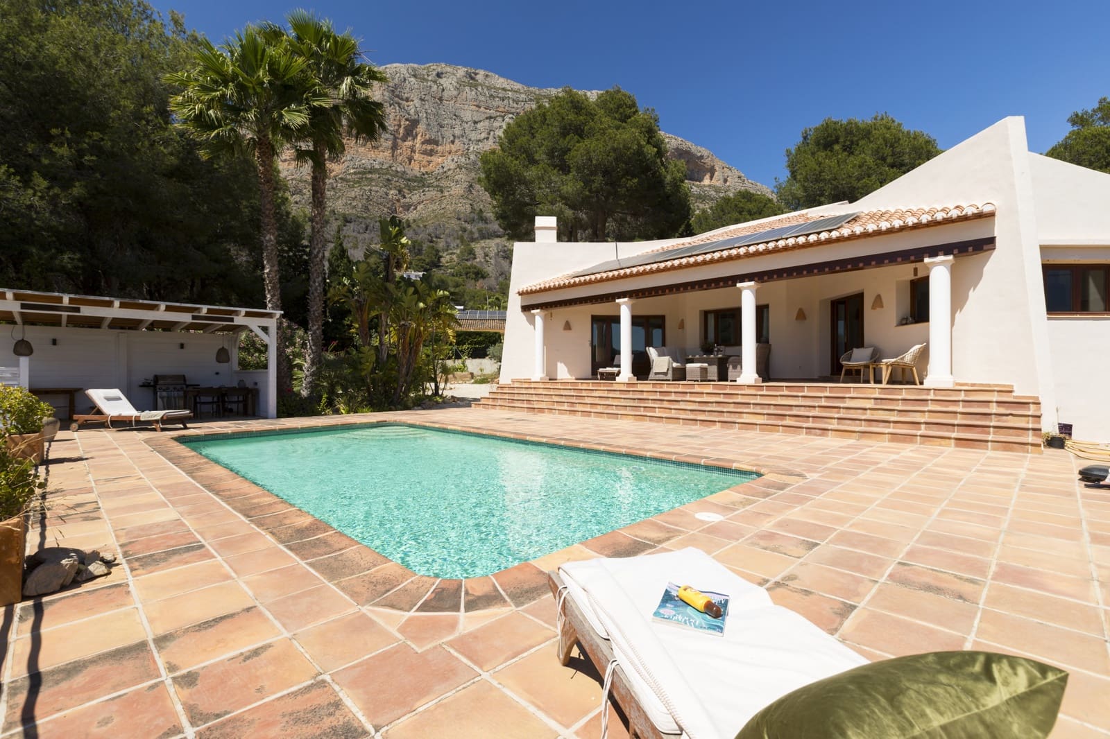 3 sovrum Villa till salu i Javea / Xabia med pool garage - 995 000 € (Ref: 9130905)