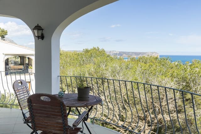 4 makuuhuone Huvila myytävänä paikassa La Granadella  - Costa Nova, Javea / Xàbia mukana uima-altaan 
autotalli - 975 000 € (Ref: 9130910)