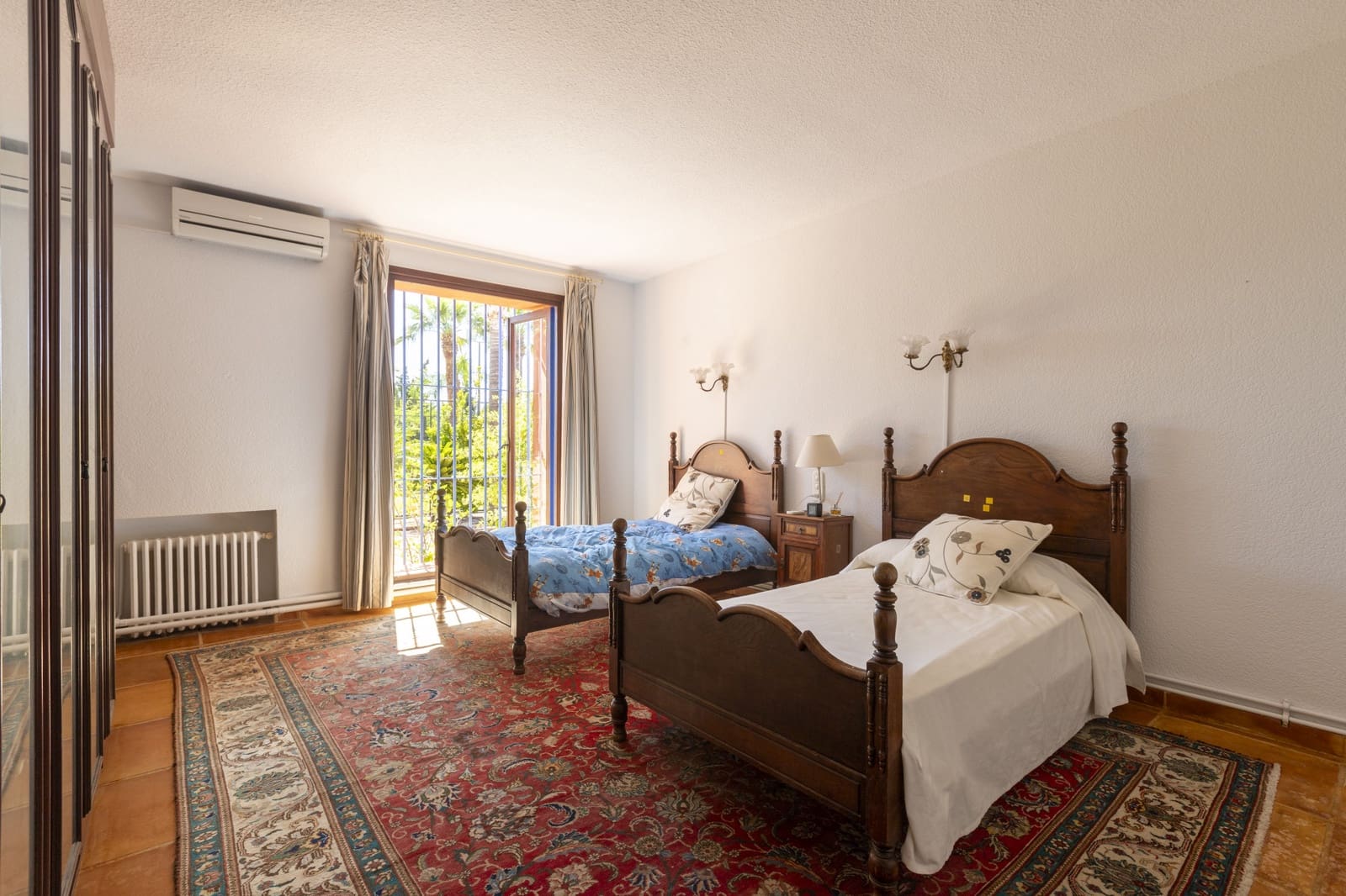 6 bedroom Villa for sale in Altea with pool garage - € 3,750,000 (Ref: 9130937)