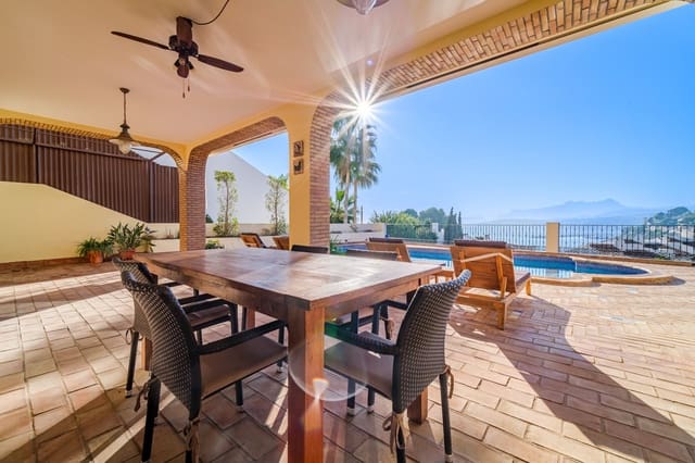 4 slaapkamer Villa te koop in Teulada Pueblo, Teulada-Moraira met zwembad garage - € 2.950.000 (Ref: 9130953)