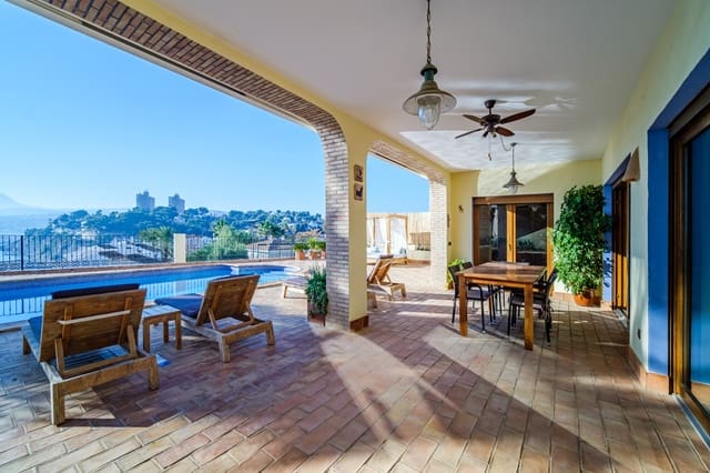 4 slaapkamer Villa te koop in Teulada Pueblo, Teulada-Moraira met zwembad garage - € 2.950.000 (Ref: 9130953)