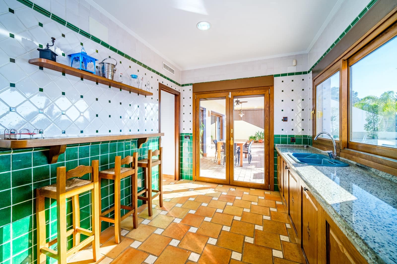 4 soveværelse Villa til salg i Teulada med swimmingpool garage - € 2.950.000 (Ref: 9130953)