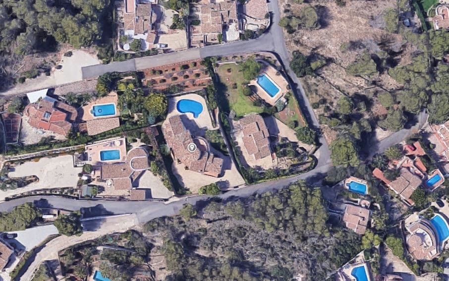 5 soverom Villa til salgs i Adsubia med svømmebasseng garasje - € 1 550 000 (Ref: 9130971)