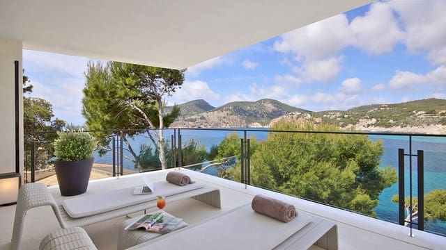 9 makuuhuone Huvila myytävänä paikassa Es Camp De Mar / El Camp De Mar, Andratx mukana uima-altaan 
autotalli - 15 000 000 € (Ref: 9130972)