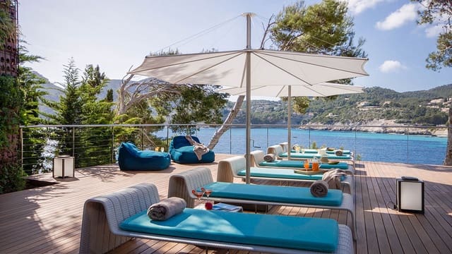 9 makuuhuone Huvila myytävänä paikassa Es Camp De Mar / El Camp De Mar, Andratx mukana uima-altaan 
autotalli - 15 000 000 € (Ref: 9130972)