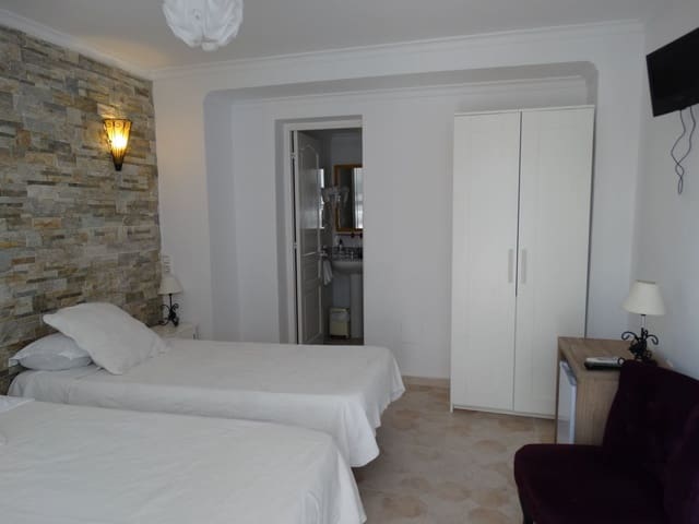 17 bedroom Hotel for sale in Cometa - Carrió, Calpe / Calp with pool garage - € 1,050,000 (Ref: 9130981)