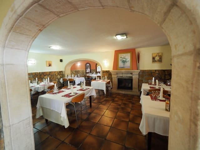 Ristorante/Bar in vendita in Cap Martí - El Tossalet - Pinomar, Javea / Xàbia con piscina - 1.800.000 € (Rif: 9130982)