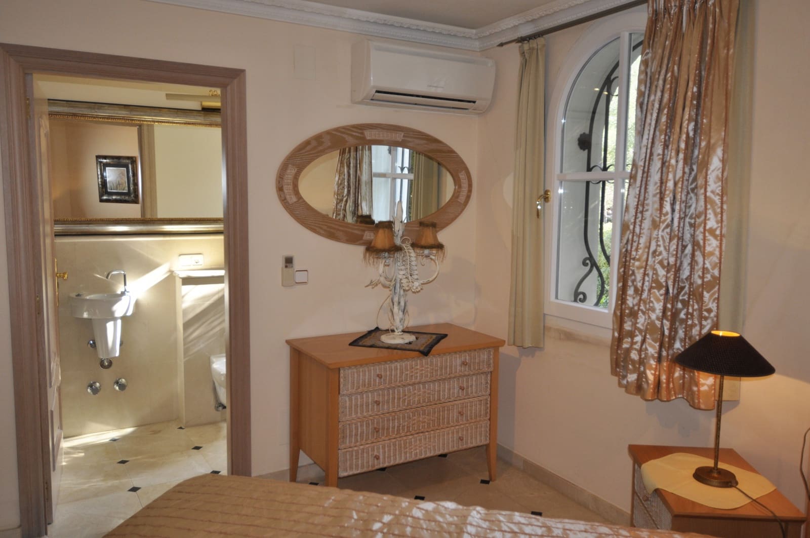 5 soveværelse Villa til salg i La Sella med swimmingpool garage - € 1.599.000 (Ref: 9130990)